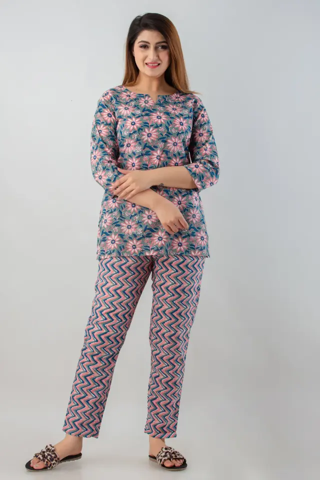 Women Top & Pyjama Set Gray Pati Sunflowers Printed