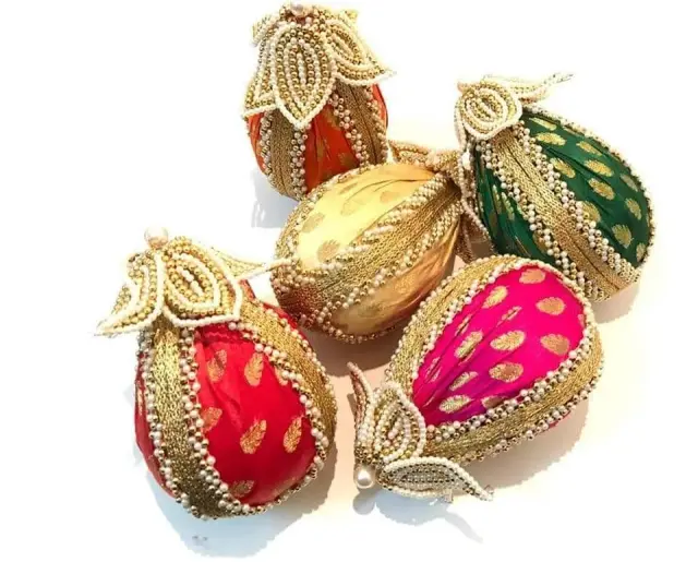 Decorated Coconut Shagun Nariyal Packing - Multicolour