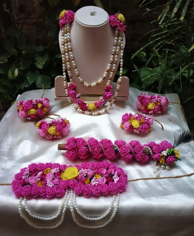 Krishna Flower jewellery for kids - Pink