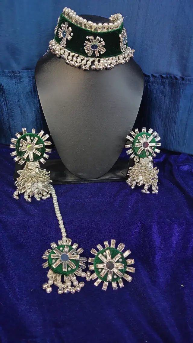 Shehnai Gota Choker Set