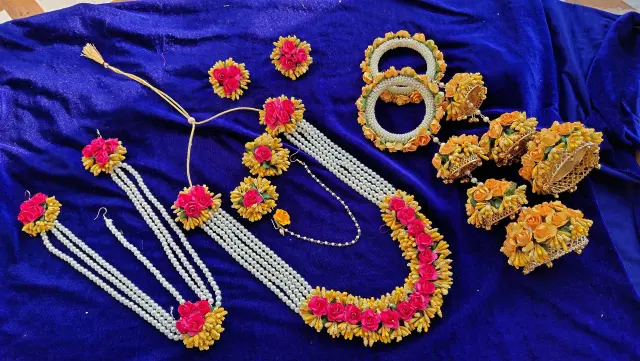 Buy artificial flower jewellery for haldi
